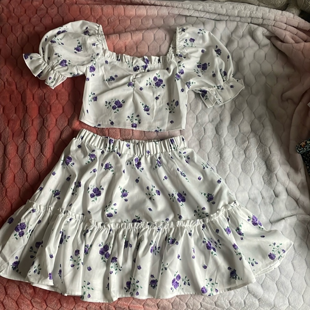 Two piece floral summer set by SHEIN teen. Size 12Y-13Y.